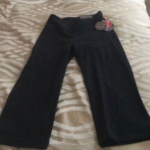 Bally capri fitness pants